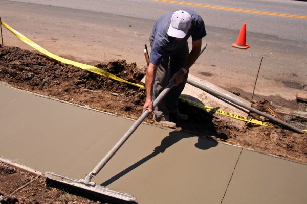 Sidewalk Cementing in Vallejo